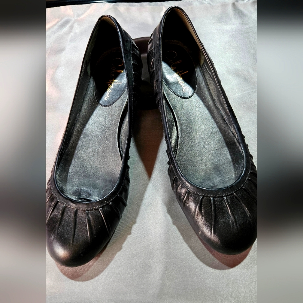 Ladies size 7.5 Cole Haan black flats